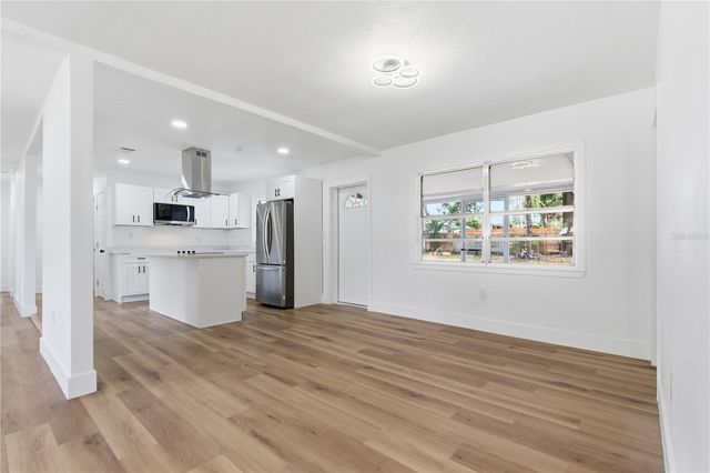 10945 N BOULEVARD, Tampa, FL 33612