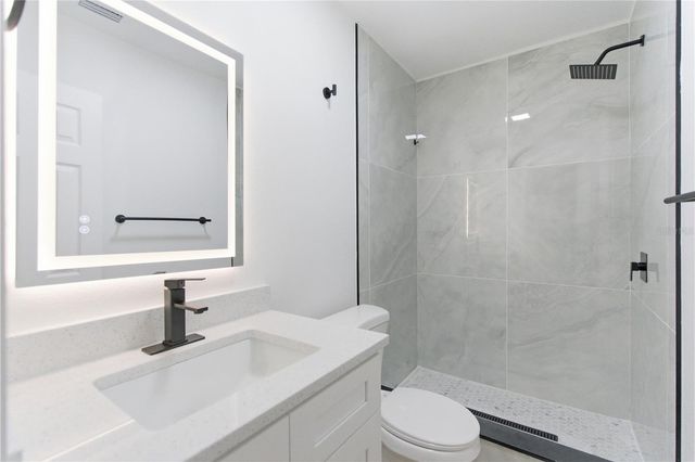 10945 N BOULEVARD, Tampa, FL 33612