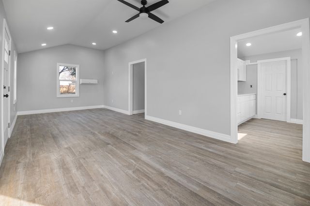 2601 E 11th St N, Wichita, KS 67214