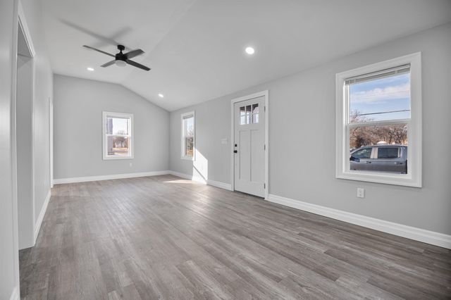 2601 E 11th St N, Wichita, KS 67214