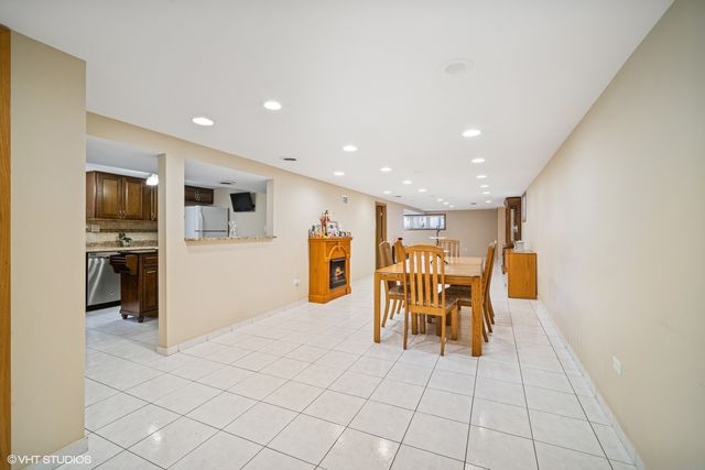 3231 N Osage Avenue, Chicago, IL 60634