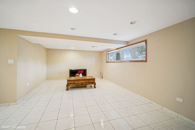3231 N Osage Avenue, Chicago, IL 60634