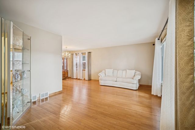 3231 N Osage Avenue, Chicago, IL 60634