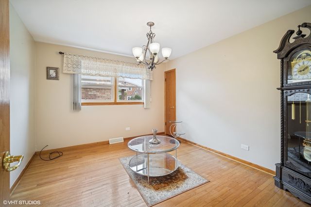 3231 N Osage Avenue, Chicago, IL 60634