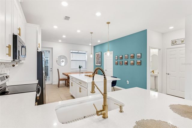 1808 FENDER LANE, Sarasota, FL 34240