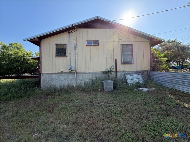 111 Four Feathers, Whitney, TX 76692