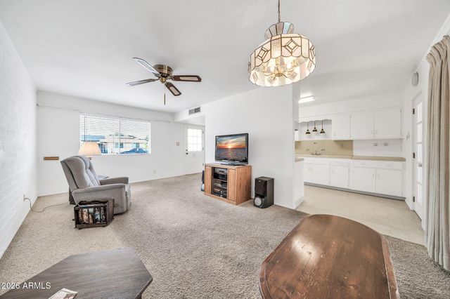 11622 N DESERT HILLS Drive W, Sun City, AZ 85351