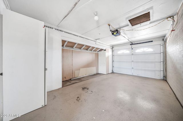 11622 N DESERT HILLS Drive W, Sun City, AZ 85351