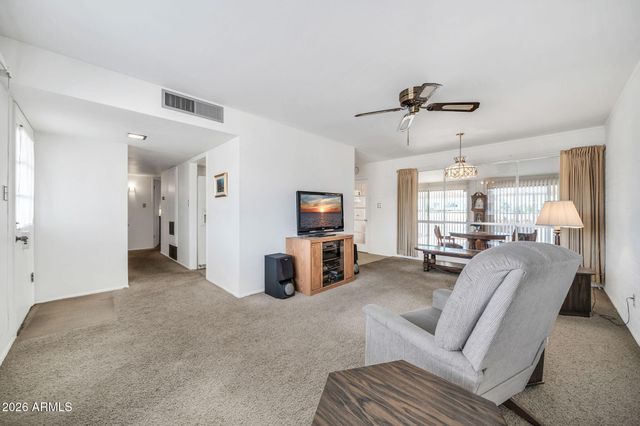 11622 N DESERT HILLS Drive W, Sun City, AZ 85351