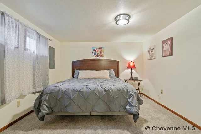 7209 HAWTHORNE DR, Cheyenne, WY 82009