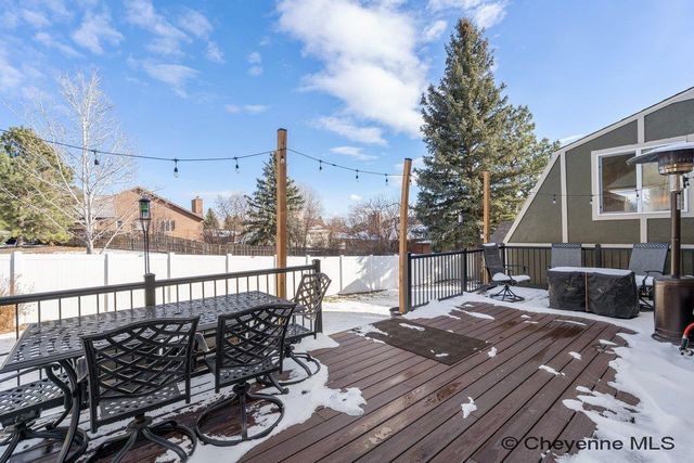 7209 HAWTHORNE DR, Cheyenne, WY 82009