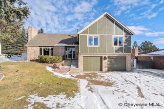 7209 HAWTHORNE DR, Cheyenne, WY 82009