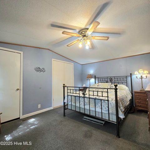 108 Aaron Court, Burgaw, NC 28425