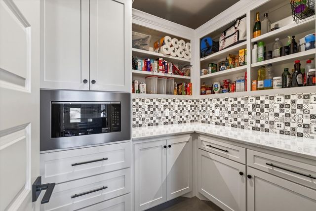 18244 County Road 4001, Mabank, TX 75147