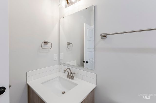 9400 W Cosmic St, Nampa, ID 83687