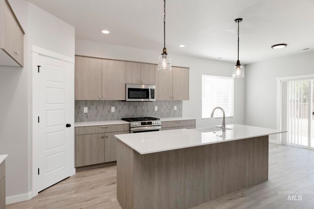 9400 W Cosmic St, Nampa, ID 83687