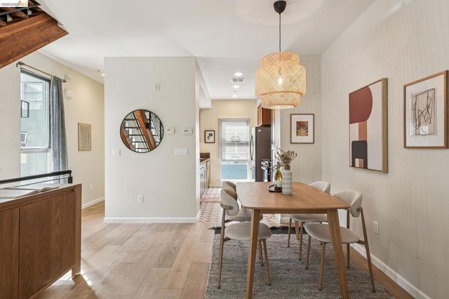 61 Glashaus Loop, Emeryville, CA 94608