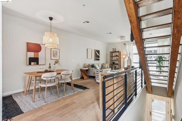 61 Glashaus Loop, Emeryville, CA 94608