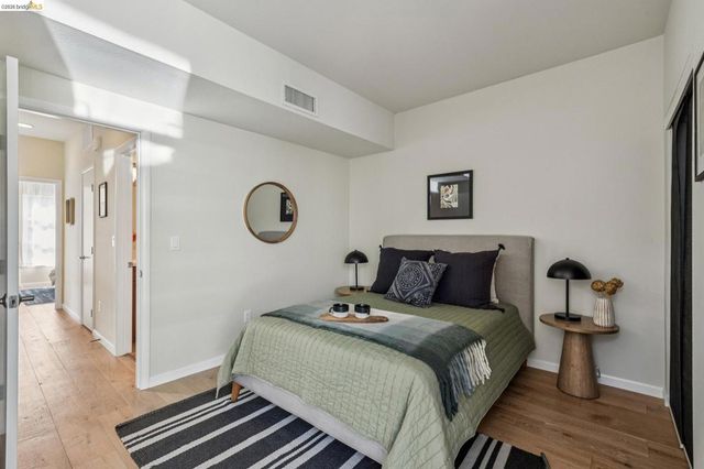 61 Glashaus Loop, Emeryville, CA 94608