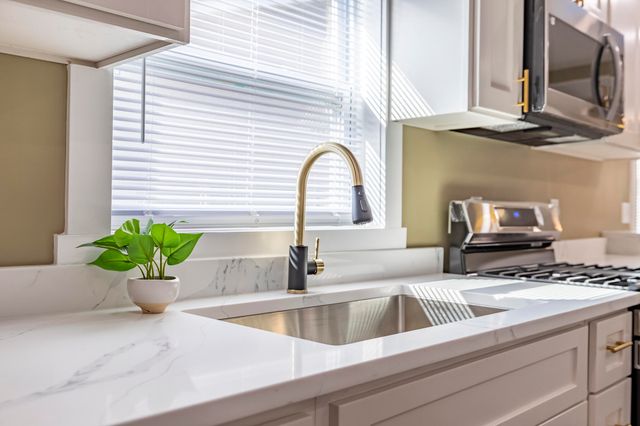 1047 Arizona Street, Gary, IN 46403