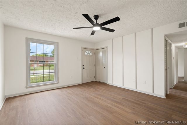 1020 Cottonwood Drive, Clarksville, IN 47129