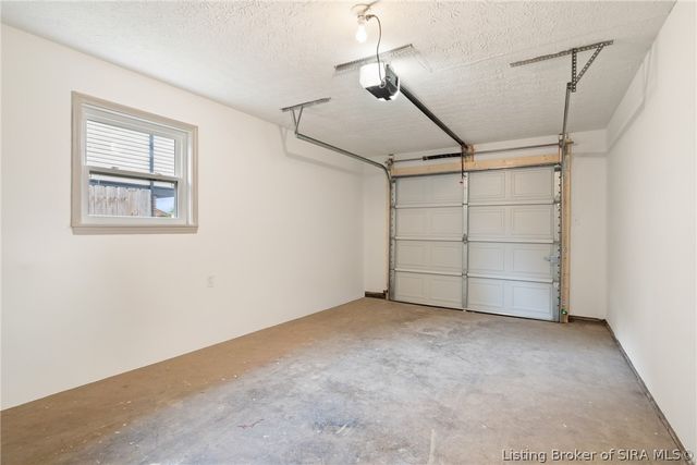 1020 Cottonwood Drive, Clarksville, IN 47129