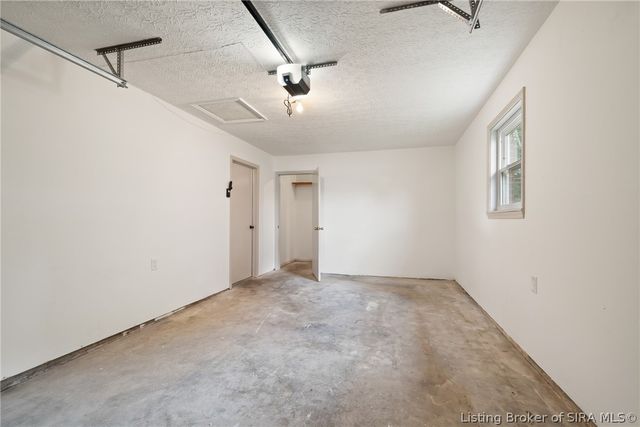 1020 Cottonwood Drive, Clarksville, IN 47129