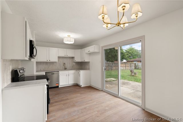 1020 Cottonwood Drive, Clarksville, IN 47129