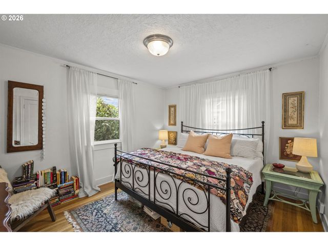 1304 Ne 51ST Ave, Portland, OR 97213