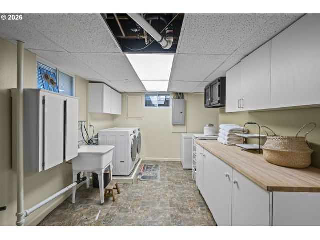 1304 Ne 51ST Ave, Portland, OR 97213