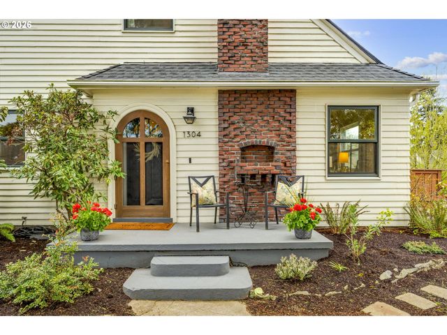1304 Ne 51ST Ave, Portland, OR 97213