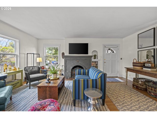 1304 Ne 51ST Ave, Portland, OR 97213