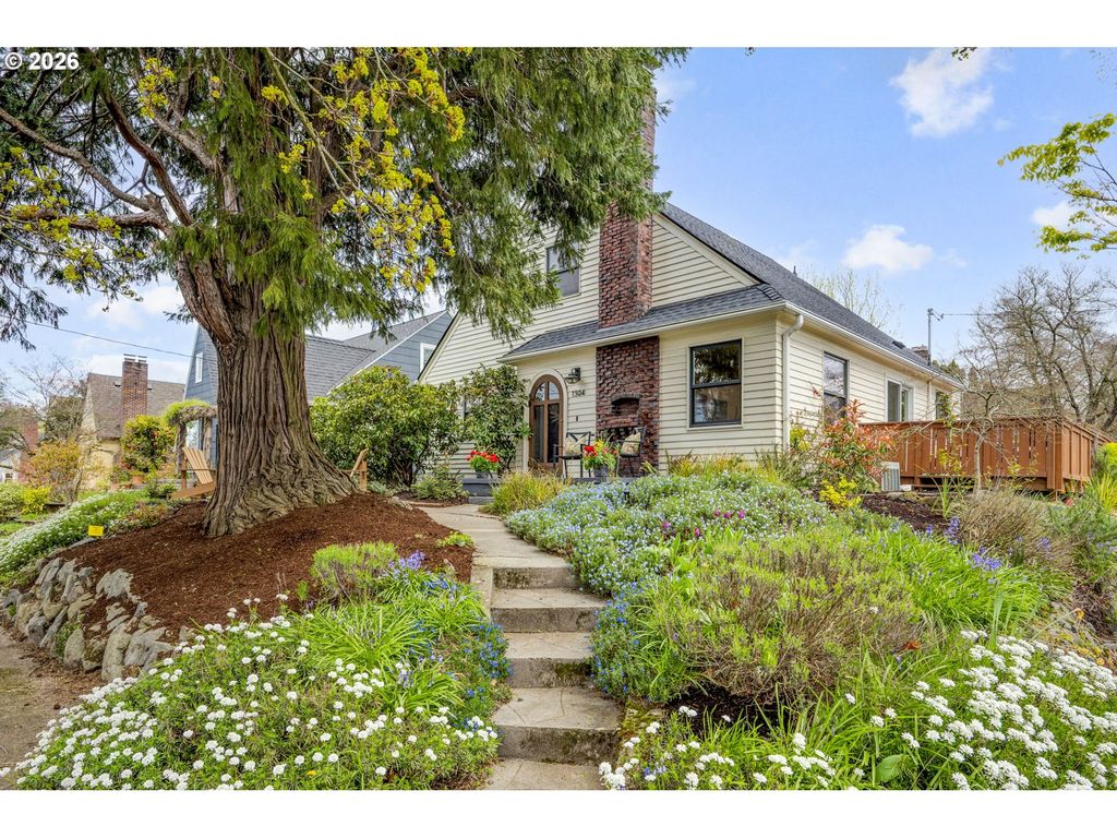 1304 Ne 51ST Ave, Portland, OR 97213