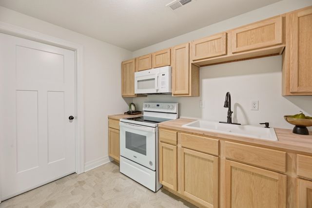 10514 W Wilkinson, Maize, KS 67101