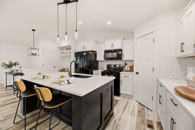 10514 W Wilkinson, Maize, KS 67101