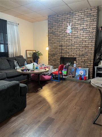 926 Mckean Ave, Charleroi Boro, PA 15022