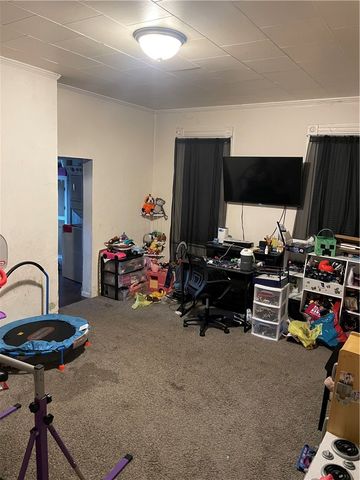 926 Mckean Ave, Charleroi Boro, PA 15022