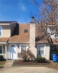 1816 Carrollwood CMN, Chesapeake, VA 23320