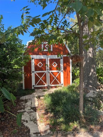 101 Juniper Drive, Canadian, OK 74425