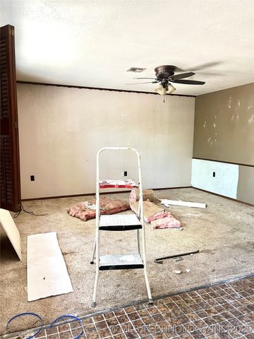 101 Juniper Drive, Canadian, OK 74425