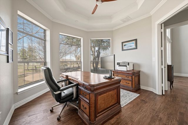911 Noble Champions Way, Bartonville, TX 76226