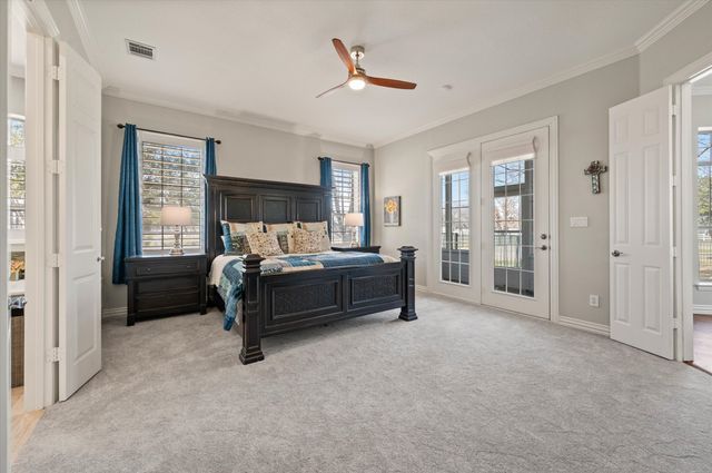 911 Noble Champions Way, Bartonville, TX 76226