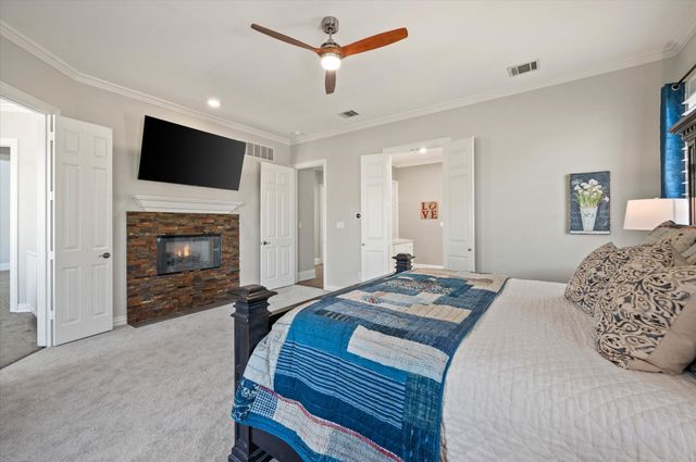 911 Noble Champions Way, Bartonville, TX 76226