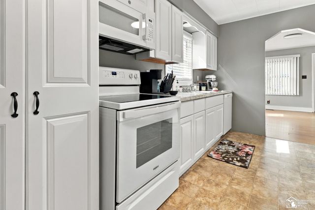 1510 High Ridge Street, Monroe, MI 48162