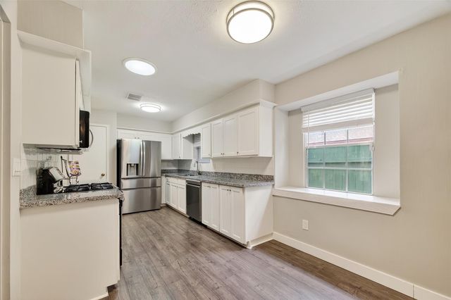 14811 Cedar Point Drive, Houston, TX 77070