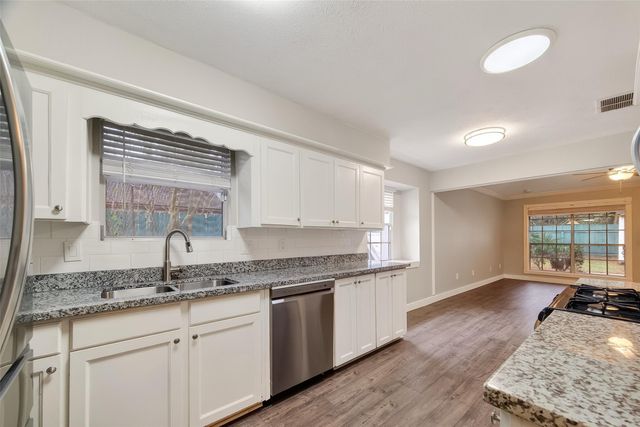 14811 Cedar Point Drive, Houston, TX 77070