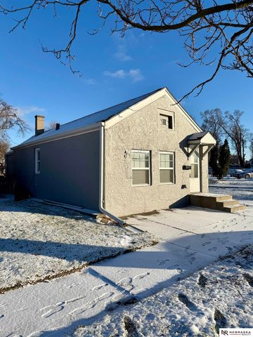 4423 S 27th Street, Omaha, NE 68107