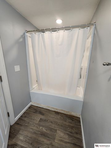 4423 S 27th Street, Omaha, NE 68107