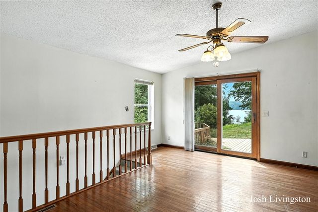 6306 E Carrigan Court, Newaygo, MI 49337