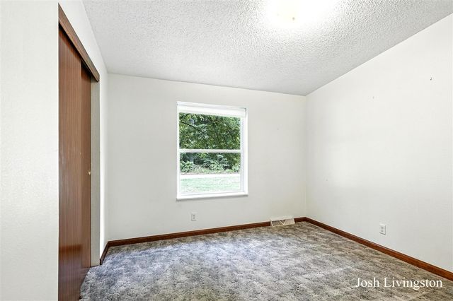 6306 E Carrigan Court, Newaygo, MI 49337